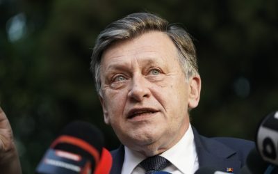 Antonescu, atac la Nicușor Dan pe fondul crizei politice