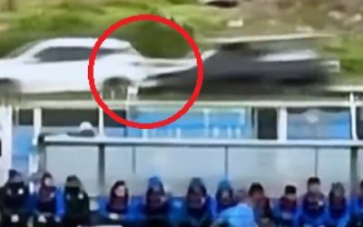 Accident provocat de fotbal: Șoc pe șosele, imagini virale