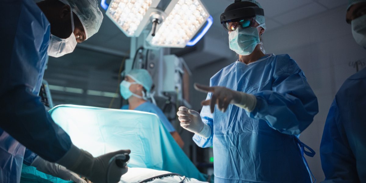 Britanic operat pe creier de AI. Intervenția i-a salvat vederea