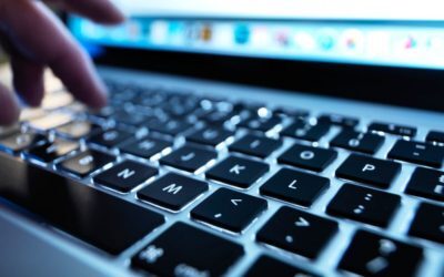 SRI veghează copiii online contra extremiștilor