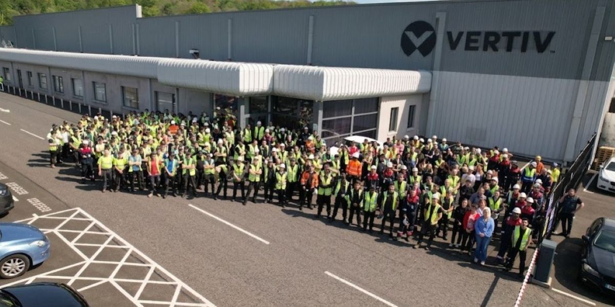Vertiv extinde operațiunile în Irlanda și Nord-Vest