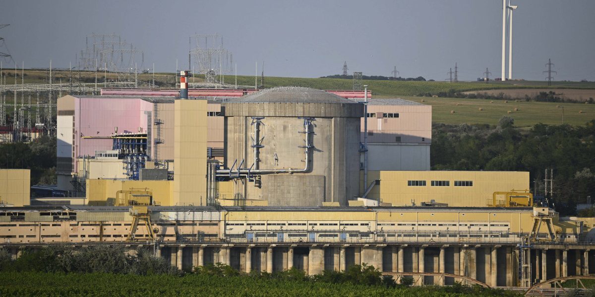Cernavodă: Salvarea reactorului 2, finalizare scufundare barje. Efecte curând