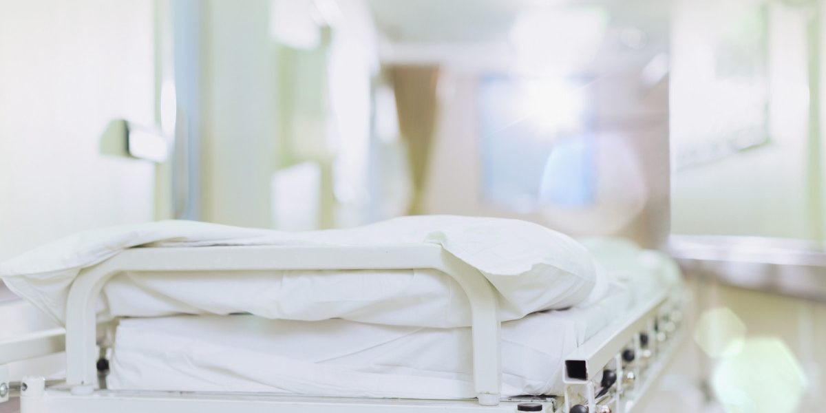 Cum se fură bani din sănătate: CNAS, acuzații șocante despre pacienți uitați