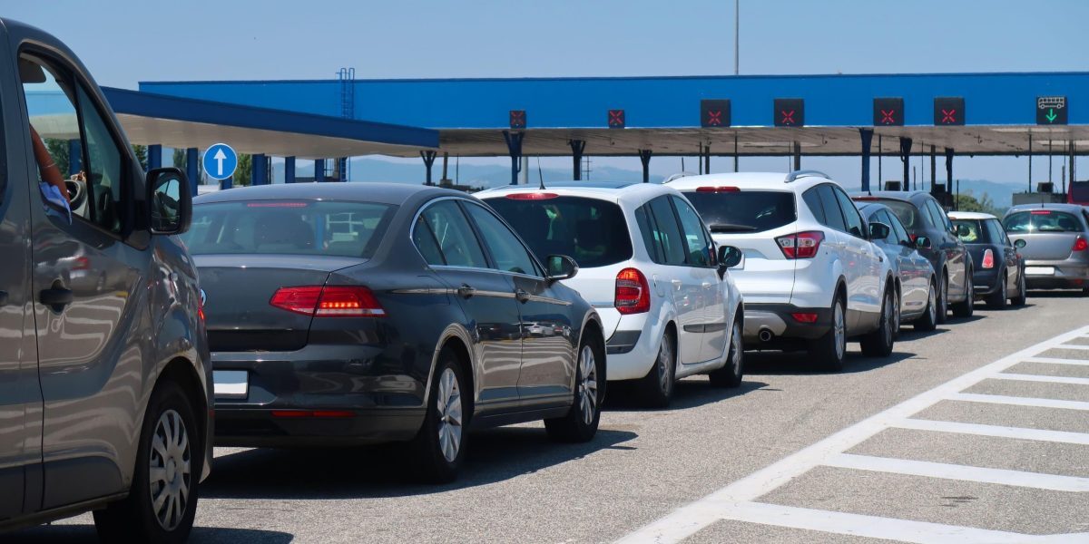 Granița, noi reguli: țigări și alcool fără taxe