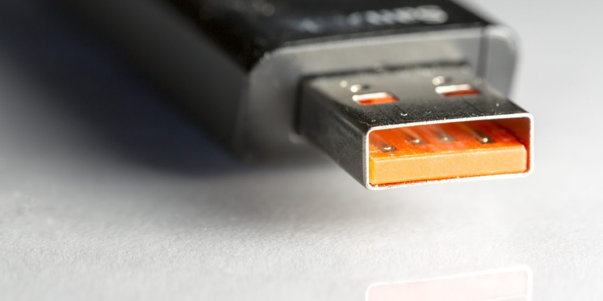 Stick USB în Windows 11: Ghid formatare și alegerea corectă