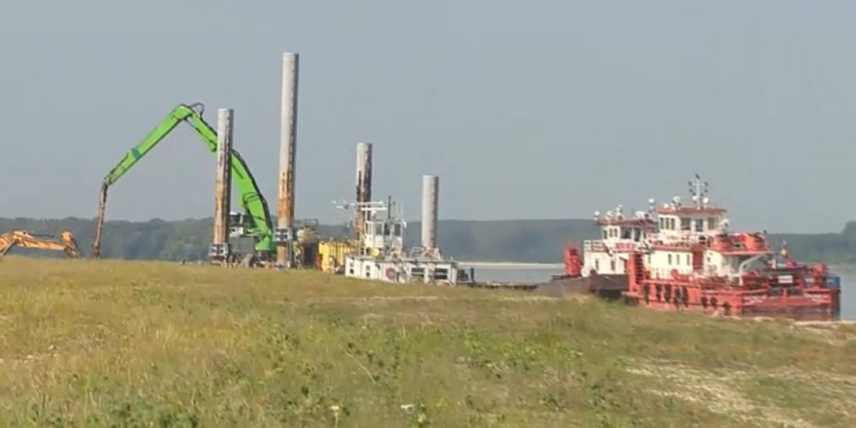 Dunărea: Barje scufundate din nou pentru Cernavodă