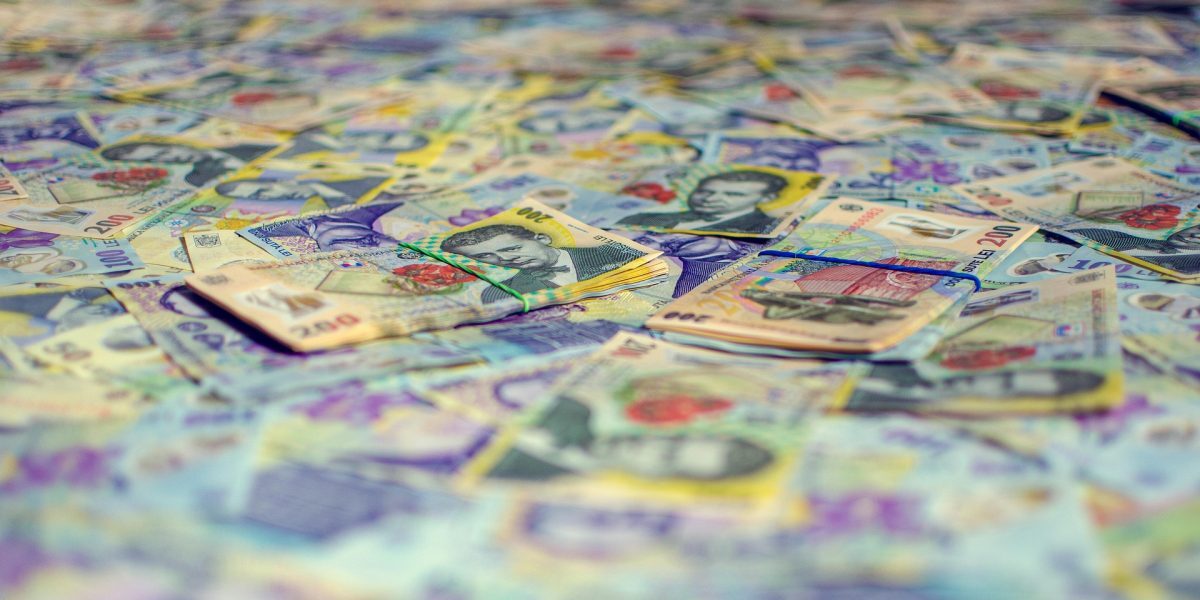 Românii împrumută statul: Dobânzi la 1, 3 și 5 ani