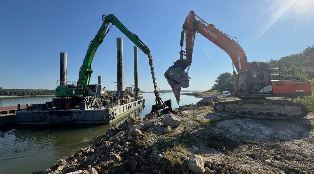 România blochează Dunărea cu pietre pentru reactoarele nucleare