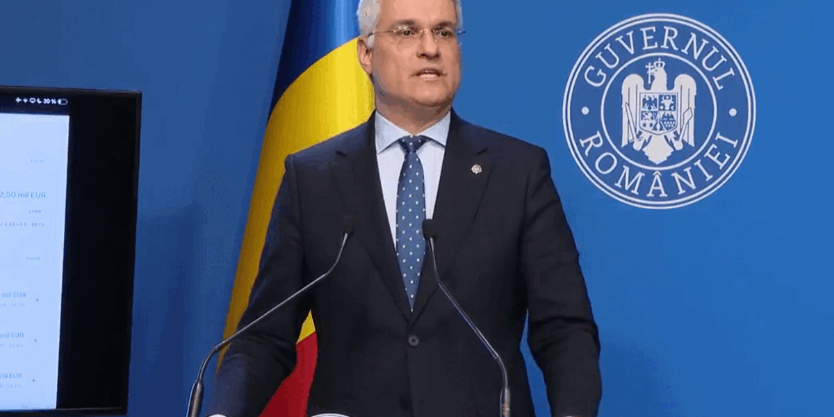 Salariu profesor debutant, egal cu media brută pe economie în 2028