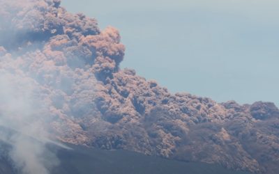 Etna blochează Catania în plin sezon turistic