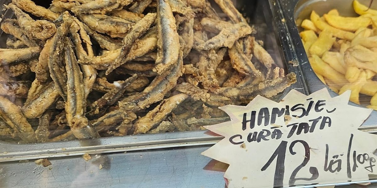 Hamsii la mare: sănătate sau pericol la tavă