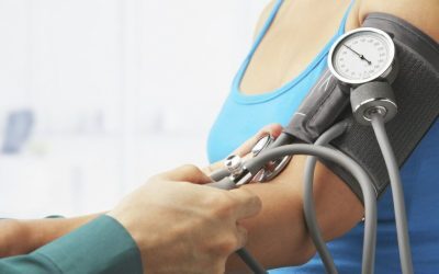 Tensiune 14 cu 9: Când e grav și la ce medic să mergi