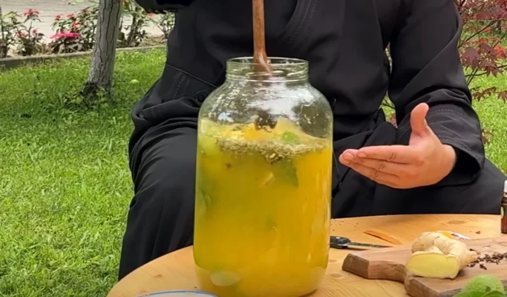 Limonada virală a părintelui Dimitrie, leac natural pentru paraziți