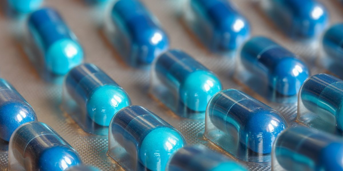 Farmaciile, pe liber? Cerere disperată la Guvern