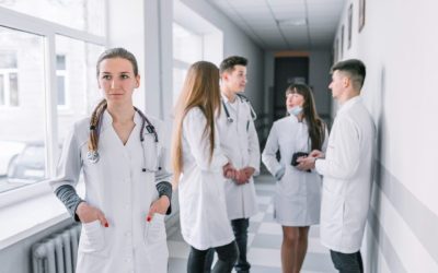 Medicii rezidenți au noi reguli de examen din 2026