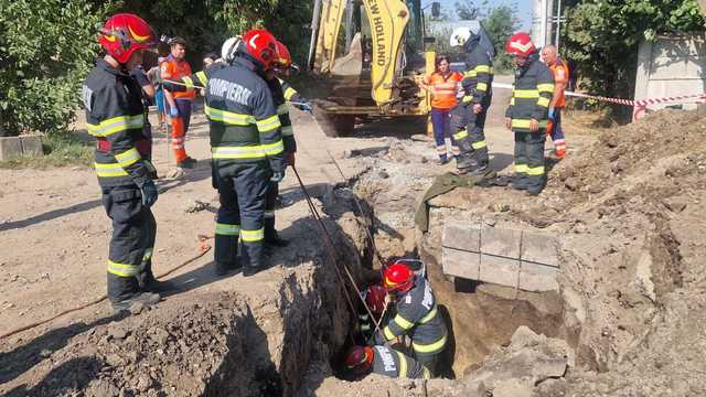 Teleorman: Groaznic accident! Bărbat mort sub un morman de pământ