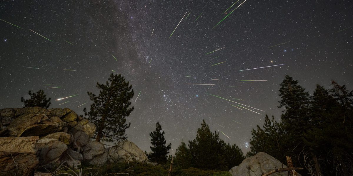 Perseidele 2026: Când și unde vezi ploaia de meteori spectaculoasă