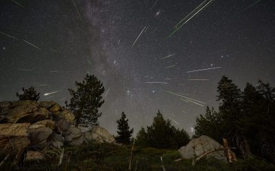 Perseidele 2026: Când și unde vezi ploaia de meteori spectaculoasă