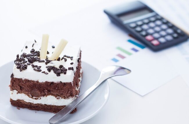 Prăjituri cu zahăr: TVA 11% sau 21%? Antreprenorii HoReCa dezbat