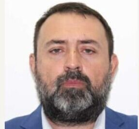 Procuror bucureștean, urmărit general! A intrat cu pistolul în restaurant