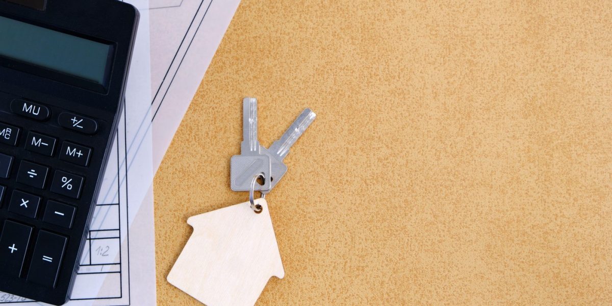 Apartament cu datorii: Cine plătește întreținerea veche