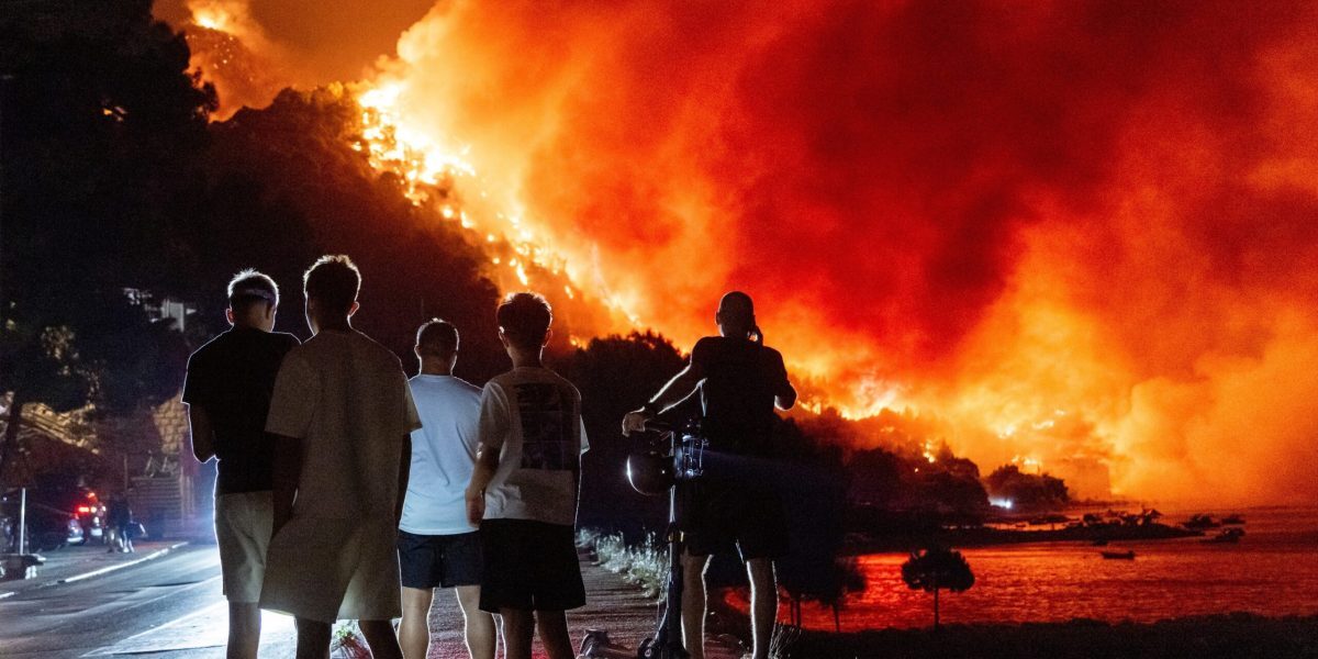 Croația, sub asaltul incendiilor: Atenție la litoral