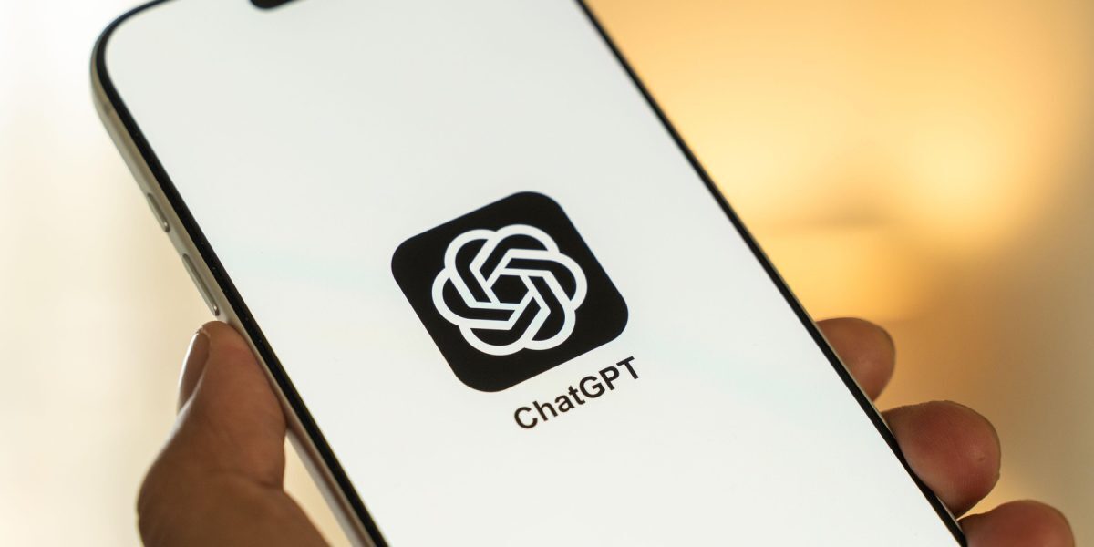 ChatGPT Plus, limitat din nou la 5 ore. Abonații primesc vești proaste