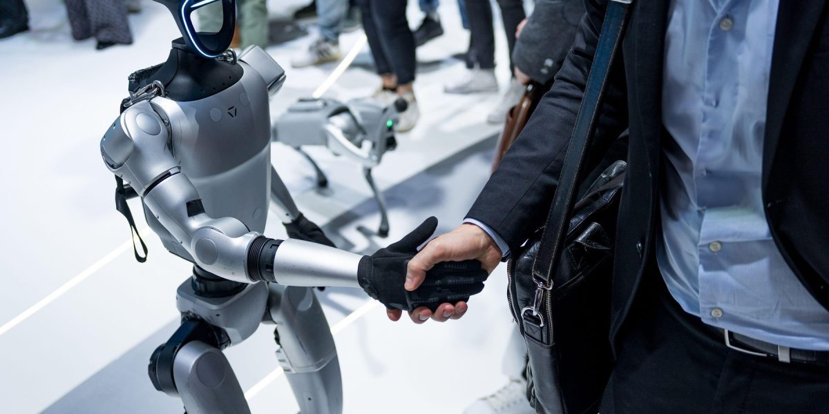 China uimește: Robot umanoid, listare pe bursă, SUA lăsată în urmă