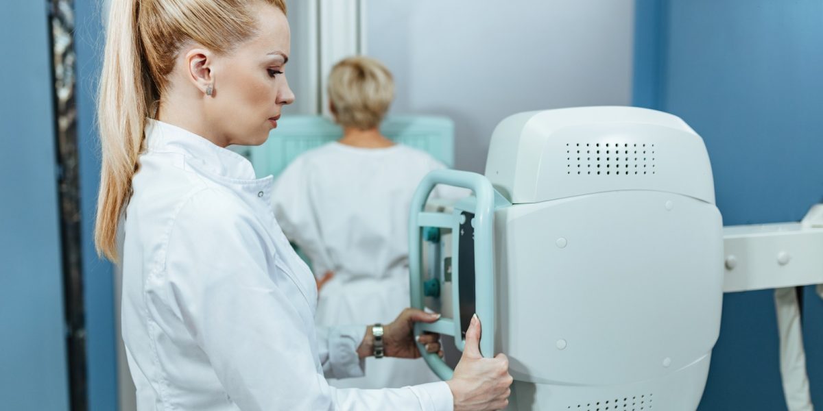 AI, 5 ani înainte: Riscul cancerului de vezică, depistat devreme