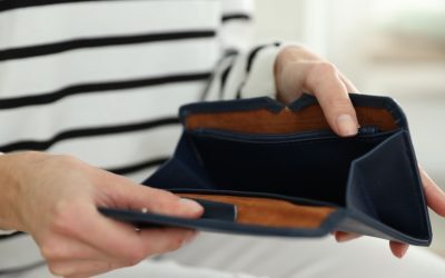 AI dă sfaturi financiare: Încredere sau risc? Experții clarifică