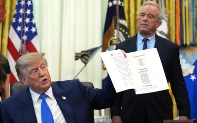 Trump și autismul copiilor: noi recomandări controversate de vaccinare