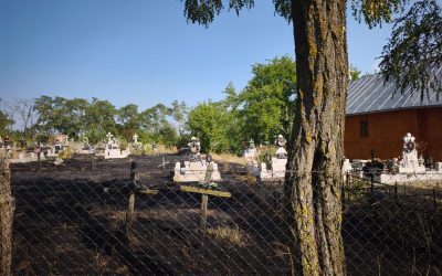 Botoșani: Incendiu devastator în cimitir după o lumânare neglijată