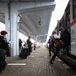 Trenuri Inter-Regio anulate o lună, CFR trimite microbuze