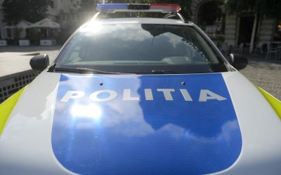 Șofer băut, fără permis, cu doi oameni în portbagaj, prins în Argeș