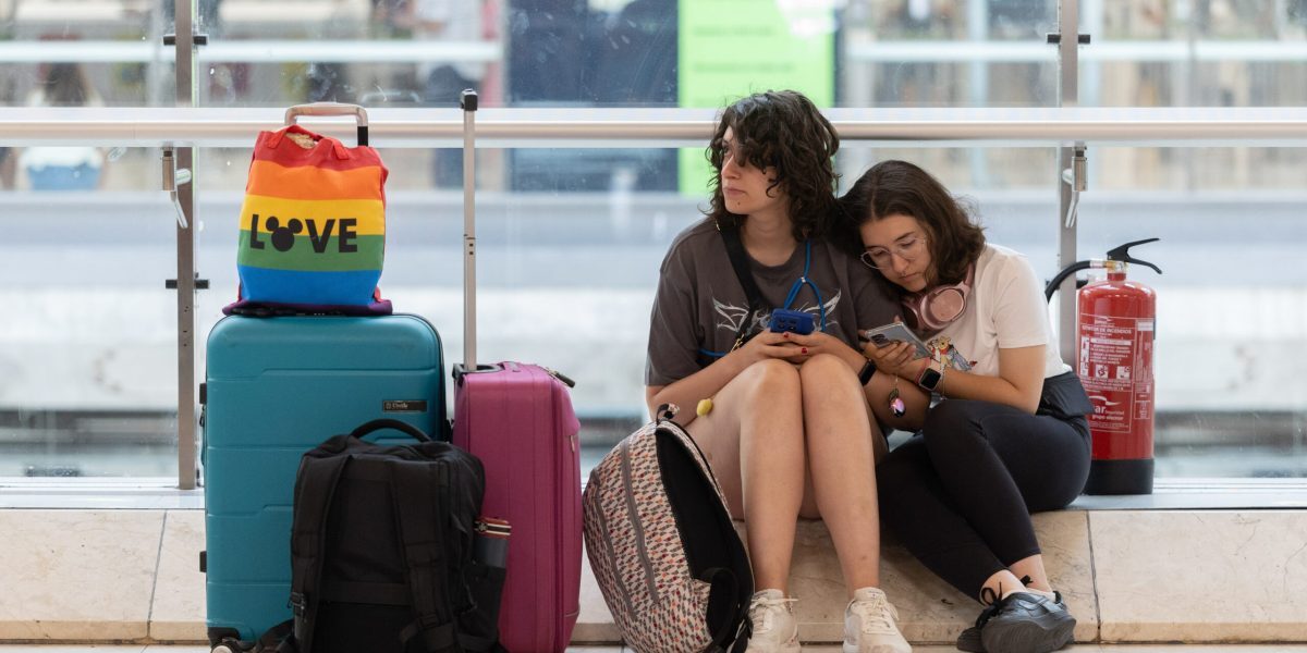 Aeroport: Turiști în panică după un mesaj despre cuptorul lăsat aprins