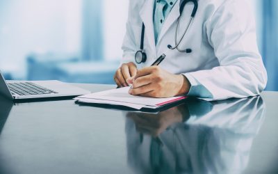 Laptopul a distrus ficatul: boala ascunsă sub petele de piele