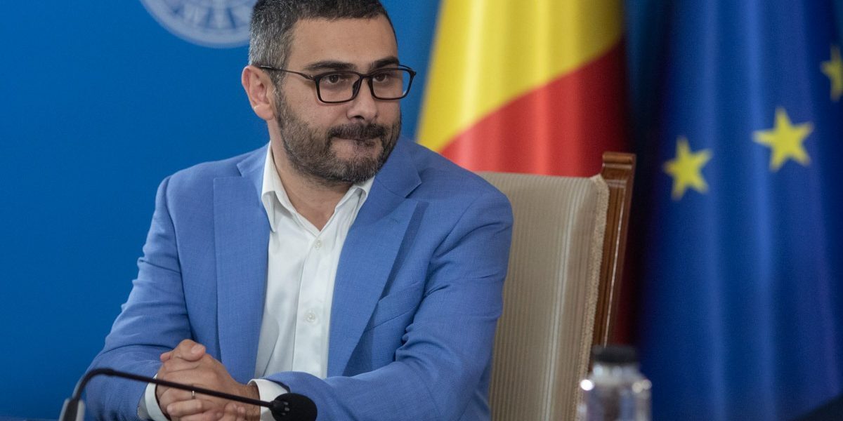 PNL cere explicații pentru luxosul sejur Mykonos al lui Manole și Deliorga