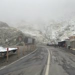 Transfăgărășan sub zăpadă: drumarii intervin, fiți pregătiți