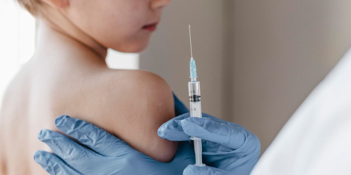 Rata de vaccinare la copii, în cădere. România, pe lista neagră UE