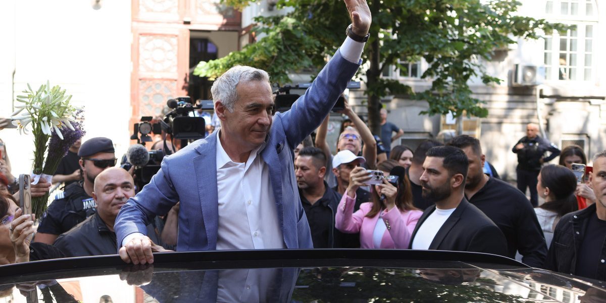 GEORGESCU: Iohannis vrea să angajeze România în războiul din Ucraina