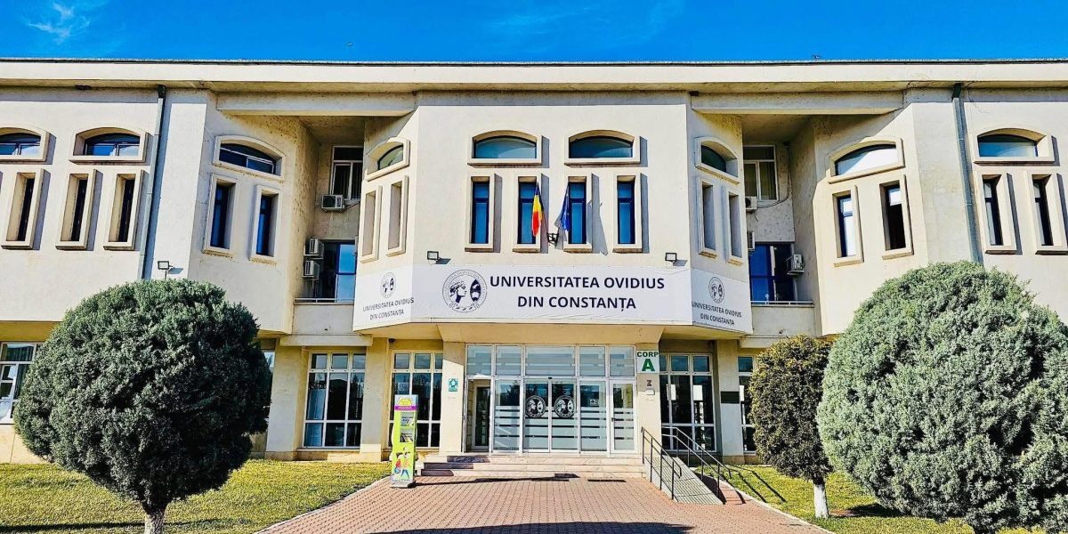 DNA: Șpagă la Ovidius pentru note. Doi profesori, două studente, reținuți