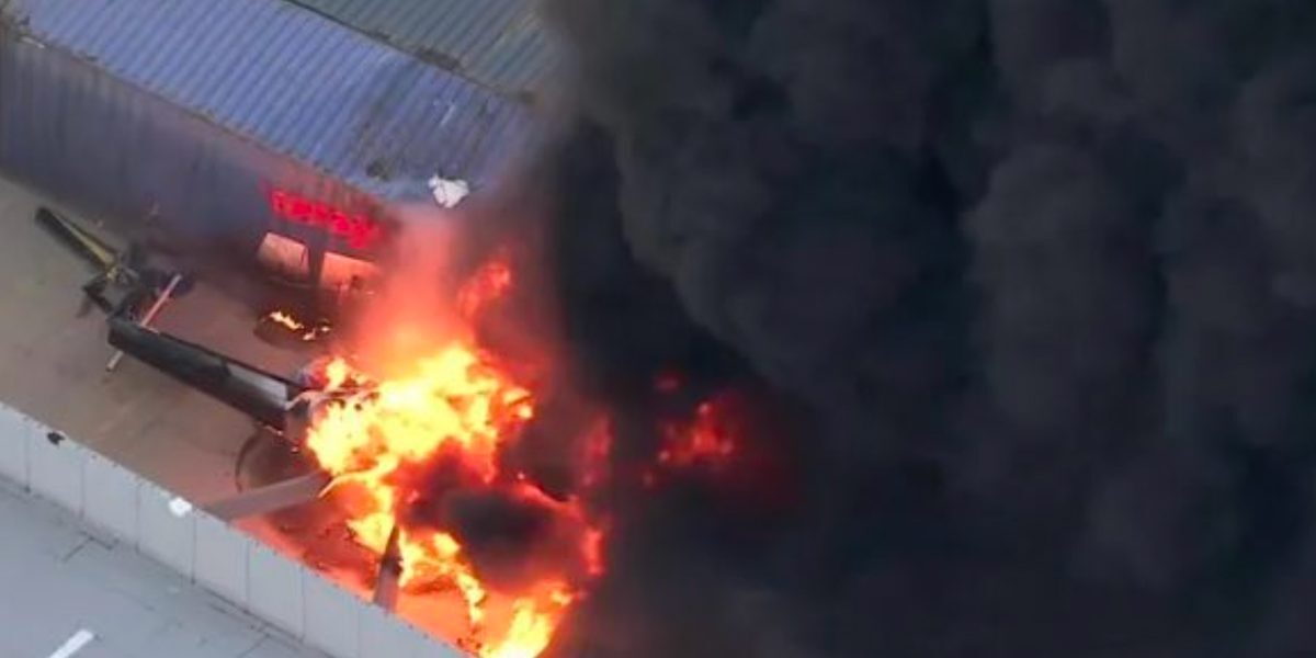 Elicopter de știri prăbușit, trei morți într-un incendiu