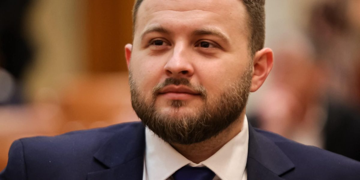 Șendroiu, politicianul de 1 milion de euro: cine îl scapă de evitat în vacanță