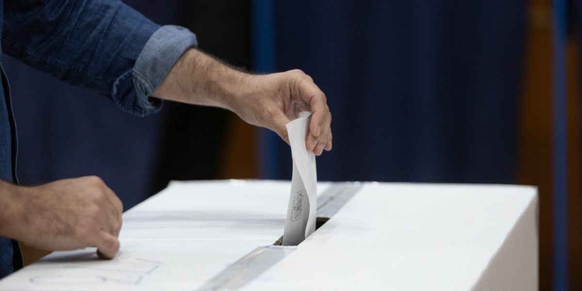 Centru-stânga, victorie strânsă după voturi numărate