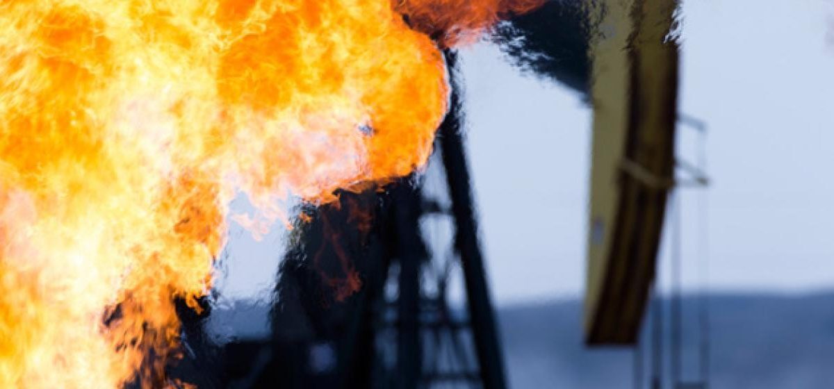 Petrolul sare după atacul SUA la petroliere iraniene