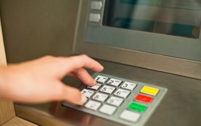 Card blocat în bancomat: Ce faci acum și eroarea care îți poate goli contul