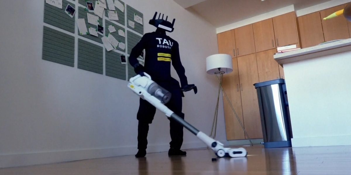 Robotul-menajer: Cât costă „servitoarea” care face curățenie în casă