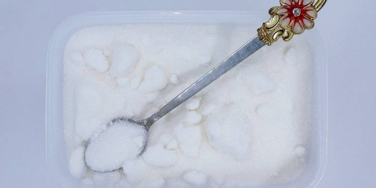Îndulcitorul din gumă, implicat în riscuri de infarct și AVC