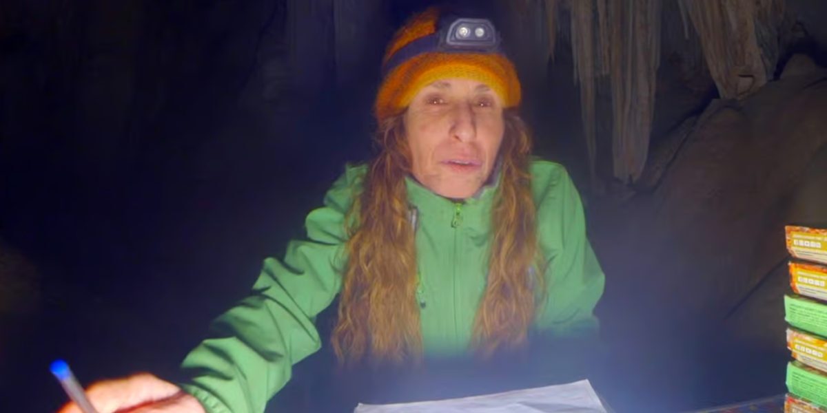 Femeie ieșită din peșteră: Crede că au trecut 160 de zile. Ce an era, de fapt