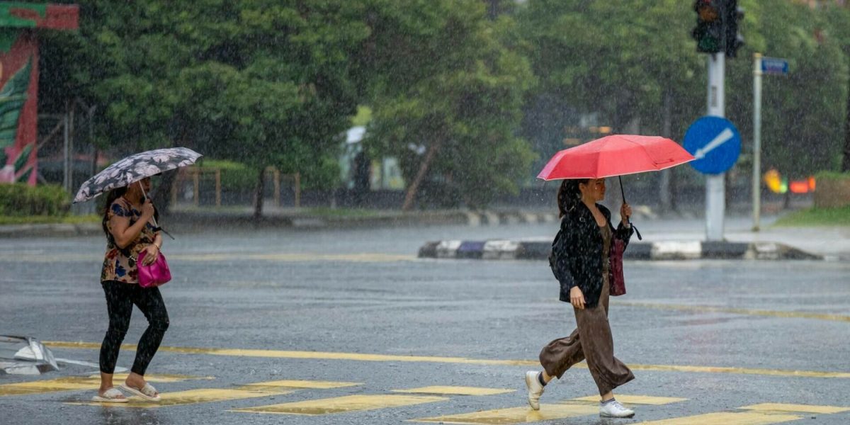 Alertă meteo: Ploi, vânt, lapoviță și ninsoare la munte